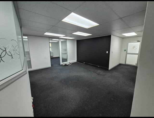 143M² OFFICE TO LET IN MORNINGSIDE
